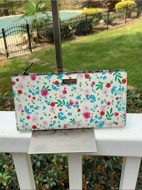 kate spade White Floral Zip Wallet with Multicolor Blooms GUC